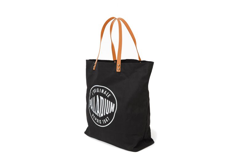 Black Palladium Round Logo Tote Women's Bags | USA  2967135-DV